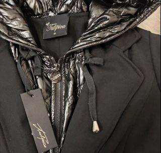 ️ Borsetta 深寶藍併天藍色 型格有帽羊仔皮皮褸 / leather coat, 女裝, 外套及戶外衣服 - Carousell