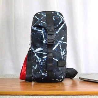（分類：）位於 。 由 swiftmountain.211376 提交（商品編號 1470133781，圖片 1）。簡介： 。