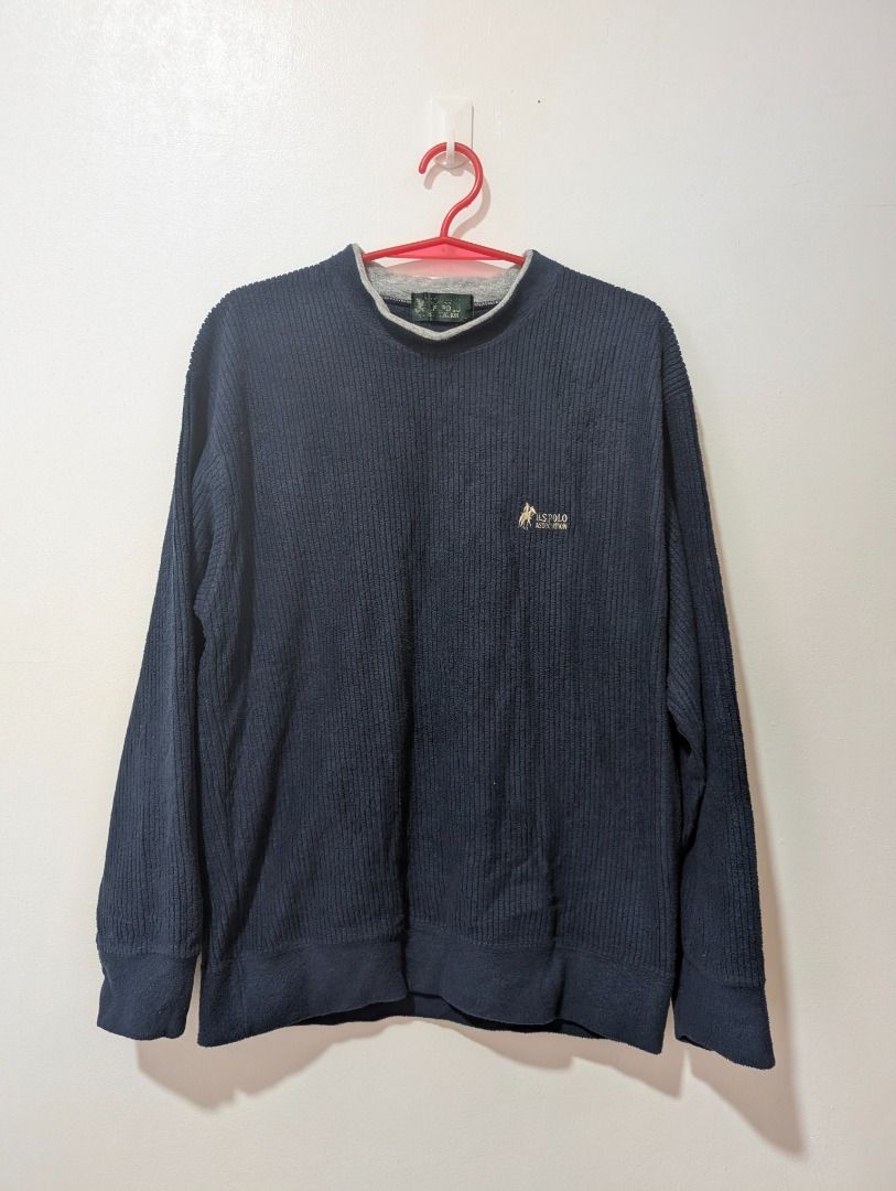 👕 U.S. Polo Association | Sweatshirt (Category: Coats, Jackets and Outerwear) located in Agdangan. Submitted by ej-declutter (Listing ID 1470013638, Image 1). Description: 📏 Size: Medium ↔️ Width: 18" 📐 Length: 24" ✨ Condition: Excellent Condition ⚠️ Issues/Defects: None .