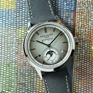 (Category: ) located in . Submitted by 0000watchcollectsg (Listing ID 1469976197, Image 1). Description: .