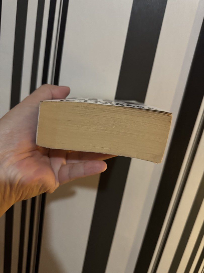 A Little Life (Category: Storybooks) located in Jaen. Submitted by jud24 (Listing ID 1469955461, Image 3). Description: Good condi, light tanning.