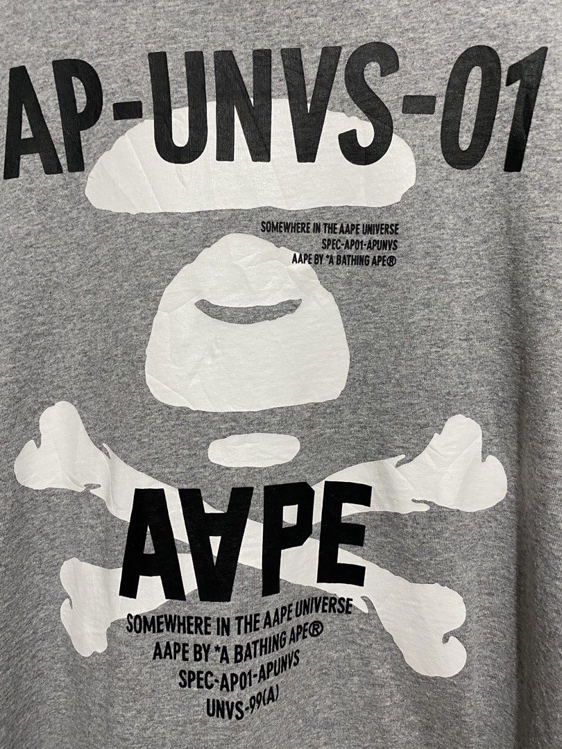 AAPE BY BATHING APPE SKULL AND CROSSBONES (Category: Activewear) located in Cagayan de Oro. Submitted by ansasalab39908 (Listing ID 1469973252, Image 2). Description: Size M (W21xL28) Condition: goodcondition Color rate: 9.8/10 Flaws: NONE .