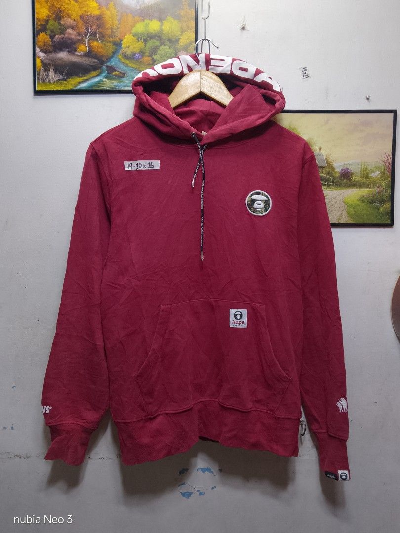 aape hoodie (Category: Hoodies) located in Valenzuela. Submitted by joshwrldselection (Listing ID 1470140179, Image 1). Description: small - medium excellent condition need wash only thrift..