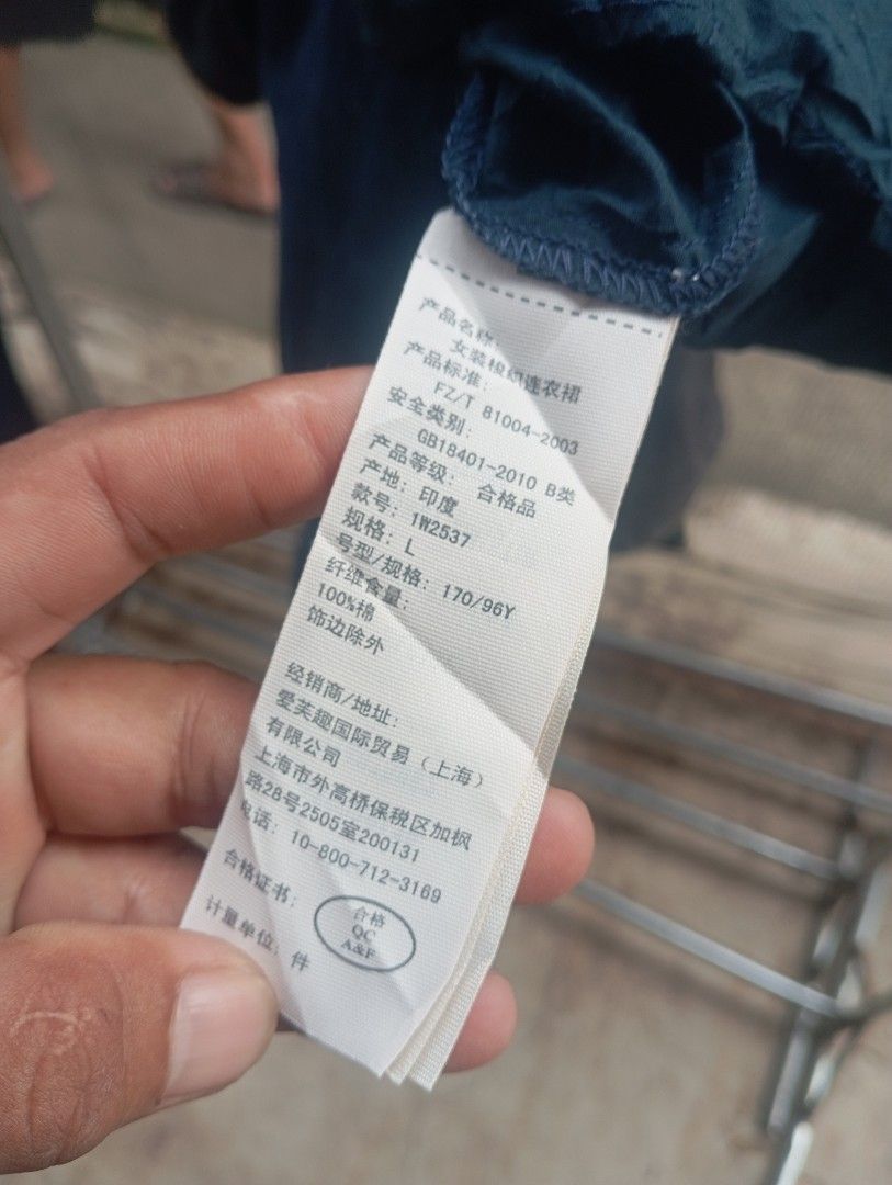 ABERCROMBIE & FITCH (Category: Dresses) located in Monkayo. Submitted by danielcabusora (Listing ID 1469993735, Image 3). Description: ABERCROMBIE & FITCH LARGE ON TAG EXCELLENT NO ISSUE.