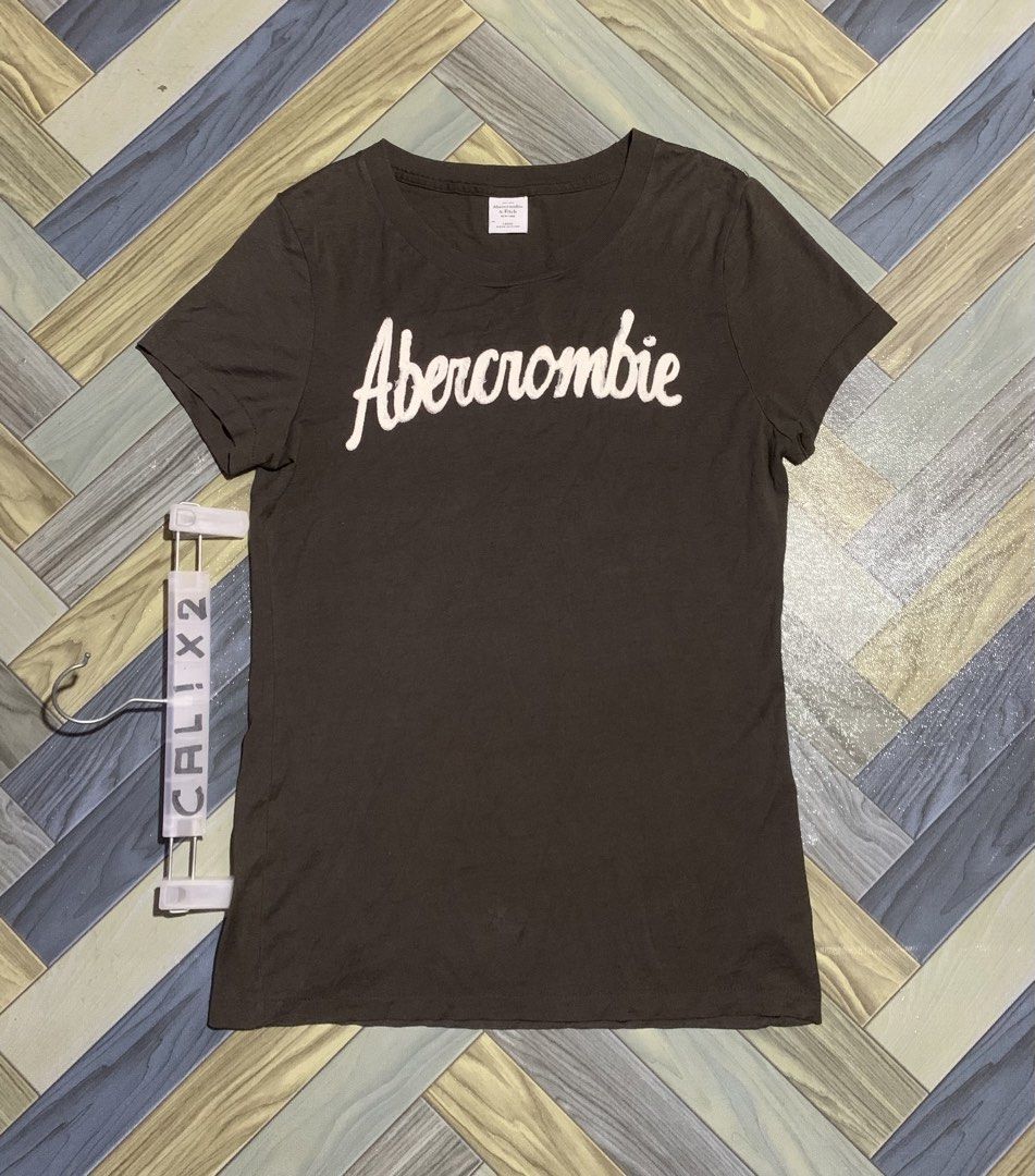 ABERCROMBIE Y2K SHIRT 🟤 (Category: Shirts) located in Kapalong. Submitted by ac_thrift (Listing ID 1470095853, Image 1). Description: ABERCROMBIE Y2K SHIRT 🟤 Size: Large Dimes: W17 x 26 Color rate: 10/10 Condition: Excellent MoP: Gcash Location: Mindanao, Davao del Norte, Kapalong, 8113.