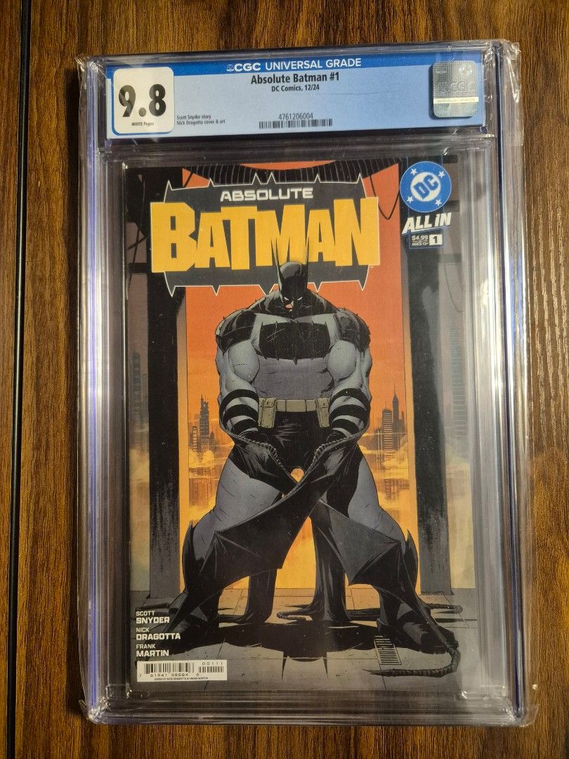 Absolute Batman # 1 (Category: Comics & Manga) located in Pasig City. Submitted by cumatammu (Listing ID 1470083000, Image 1). Description: .