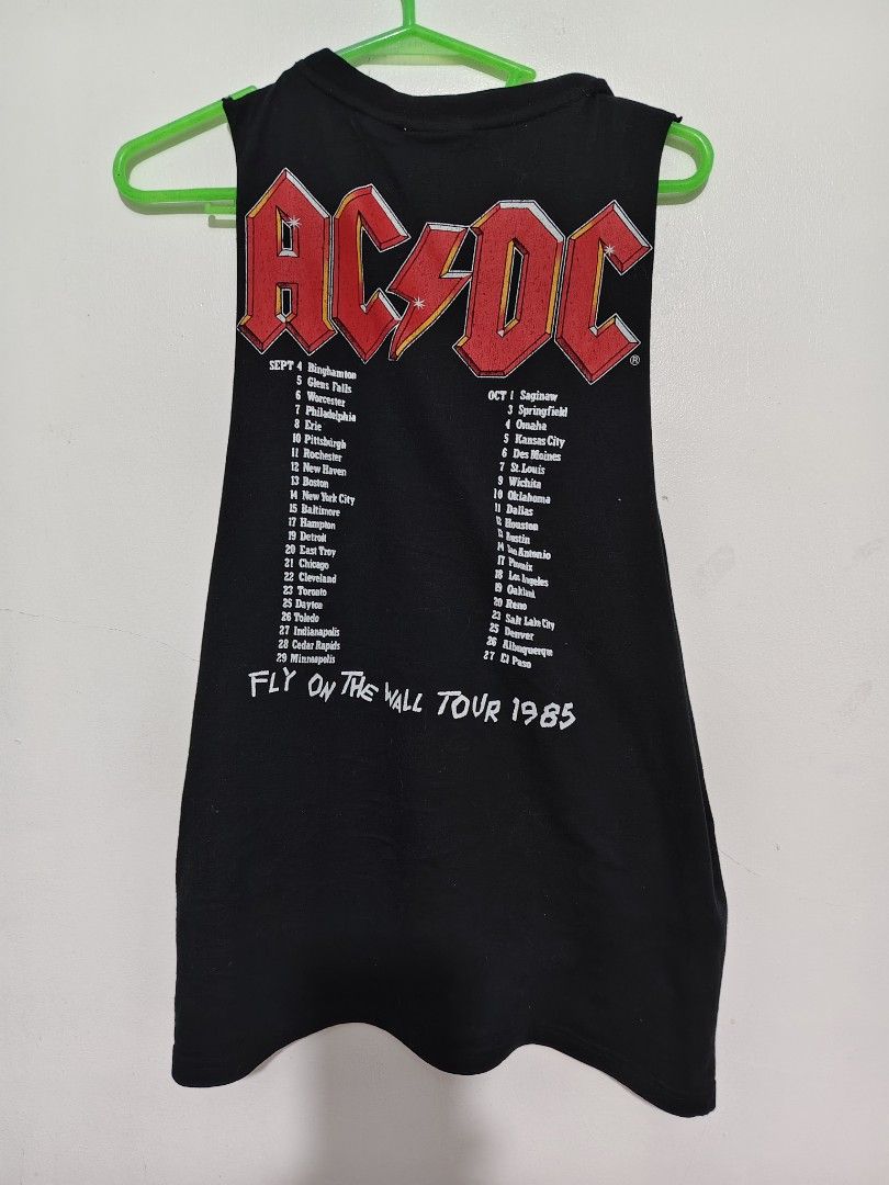 ACDC tank top (Category: Tshirts & Polo Shirts ) located in Baguio. Submitted by taishuiha2026 (Listing ID 1470110337, Image 2). Description: .