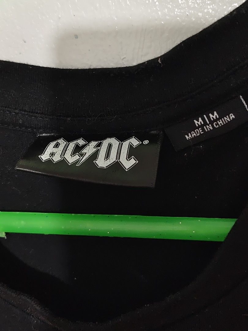 ACDC tank top (Category: Tshirts & Polo Shirts ) located in Baguio. Submitted by taishuiha2026 (Listing ID 1470110337, Image 3). Description: .
