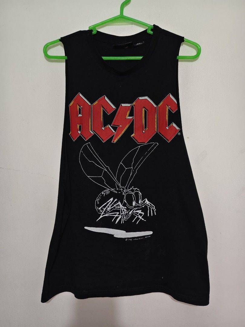 ACDC tank top (Category: Tshirts & Polo Shirts ) located in Baguio. Submitted by taishuiha2026 (Listing ID 1470110337, Image 1). Description: .
