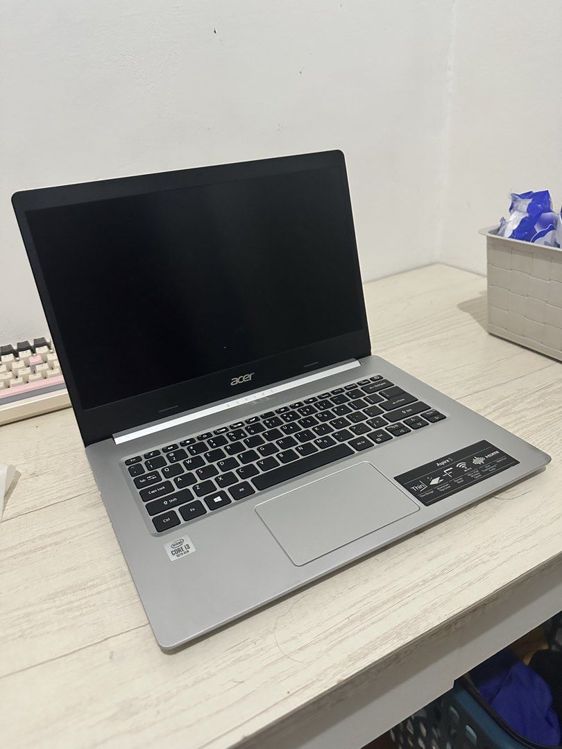 Acer 15 inches laptop (Category: Laptops & Notebooks) located in Manila. Submitted by rizmnl (Listing ID 1469981909, Image 1). Description: Core i3 15 inches 💻 .