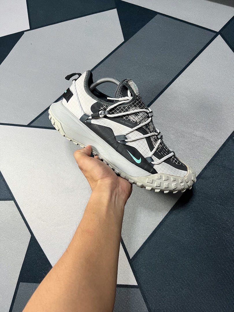 ACG MOUNTAIN FLY LOW (Category: Casual Shoes) located in Butuan. Submitted by jacobfrost (Listing ID 1469959904, Image 3). Description: ACG MOUNTAIN FLY LOW 9.5 US MENS 43 EUR 27.5 CM EXCELLENT CONDITION MINOR SIGNS OF USAGE ₱2,200 🏷️.