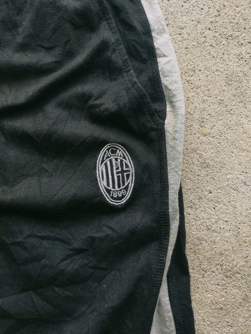 ACM 1899 sweat short black/gray (Category: Shorts) located in Manila. Submitted by kobemodina_0330 (Listing ID 1470025395, Image 3). Description: ACM 1899 sweat short black/gray 32/34 fittings Verygood condition 500 📥.