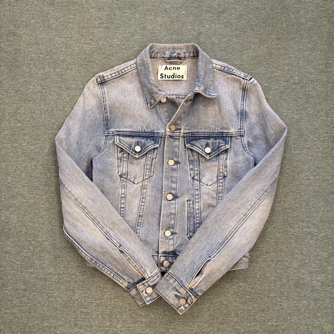 Acnê Studios TAG LT VINTAGE PUS14 Denim Jacket (Category: Coats, Jackets and Outerwear) located in Butuan. Submitted by ragscurations (Listing ID 1470049109, Image 1). Description: Size : Small to medium womens Inches : Width 17 Inches : Length 20 Condition : Excellent Flaws : Flawless Color rate 9.5 Fave item : Beautiful design.