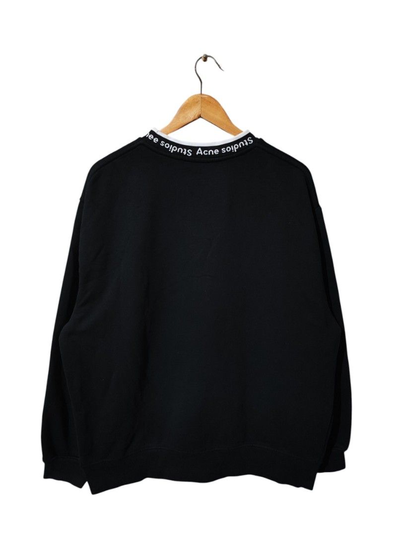 ACNE STUDIOS LOGO RIB SWEATSHIRT (Category: Tshirts & Polo Shirts ) located in Iloilo. Submitted by gooddimes (Listing ID 1470114178, Image 2). Description: Acne Studios Logo Rib Sweatshirt Authentic Size on tag: XL Dimes: 24x29L Issue/s: None Color rate: 9.8/10 Like new condition ₱3,000 +sf Reminders: - All items are thrifted, please manage your expectations - Color may vary due to lighting - Please wash before using the item - Due to different 