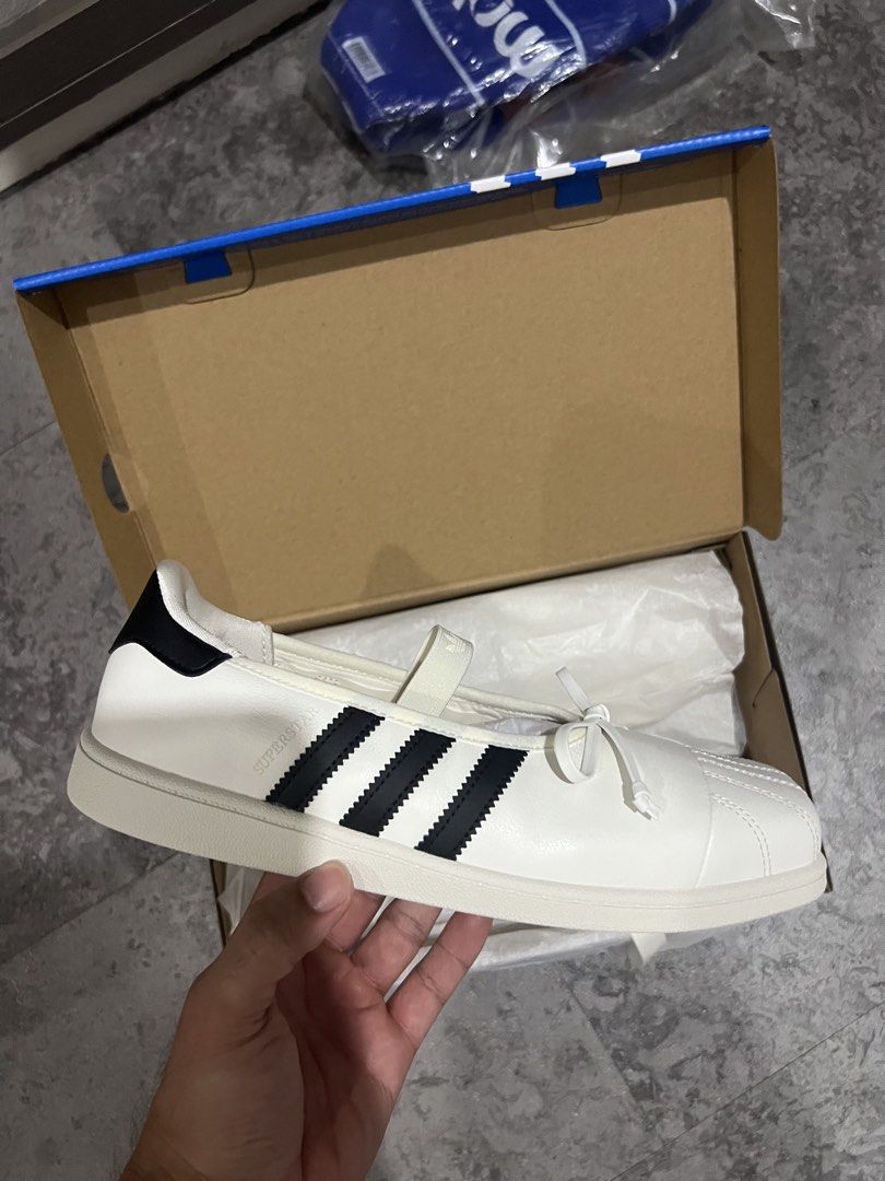 Adi x Jennie Superstar SQ Ballet (Category: Sneakers) located in Quezon City. Submitted by shaggieboi (Listing ID 1470055185, Image 3). Description: Adi x Jennie Brandnew - Complete w/ box Size 7.5 .