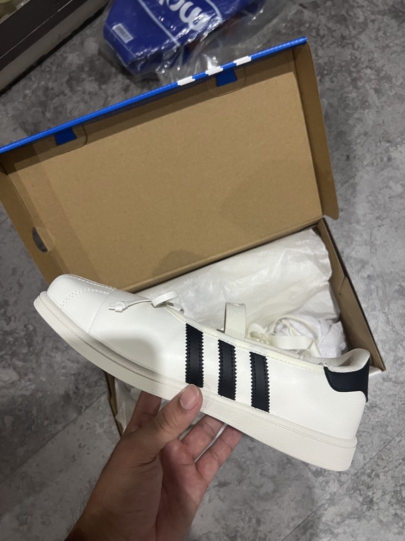 Adi x Jennie Superstar SQ Ballet (Category: Sneakers) located in Quezon City. Submitted by shaggieboi (Listing ID 1470055185, Image 2). Description: Adi x Jennie Brandnew - Complete w/ box Size 7.5 .