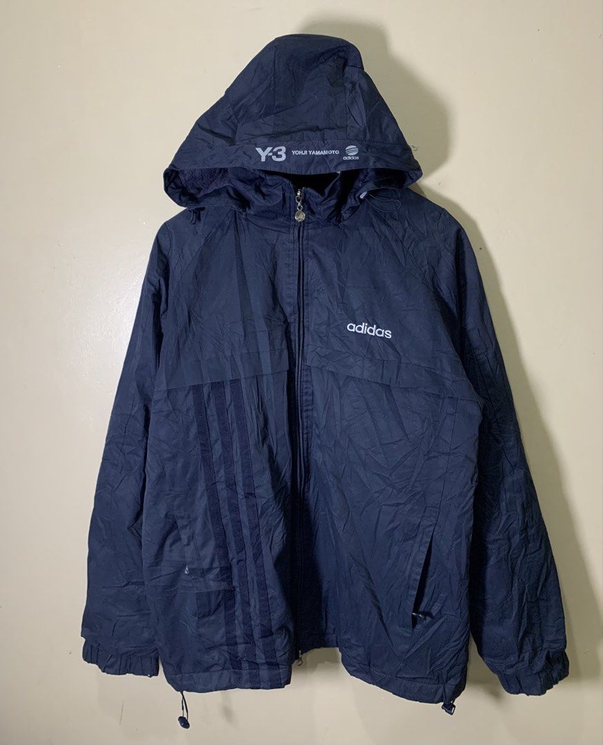 ADIDA* Y3 windbreaker jacket (Category: Coats, Jackets and Outerwear) located in Molave. Submitted by mysticbird_38213e (Listing ID 1469990760, Image 2). Description: Washable dirt No pinholes Solid pa nito issue : hindi na working zipper sa pocket.