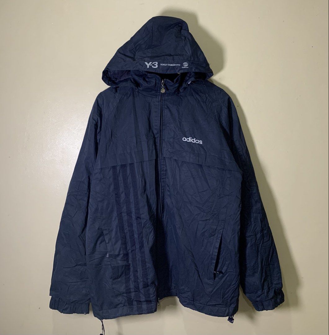 ADIDA* Y3 windbreaker jacket (Category: Coats, Jackets and Outerwear) located in Molave. Submitted by mysticbird_38213e (Listing ID 1469990760, Image 1). Description: Washable dirt No pinholes Solid pa nito issue : hindi na working zipper sa pocket.