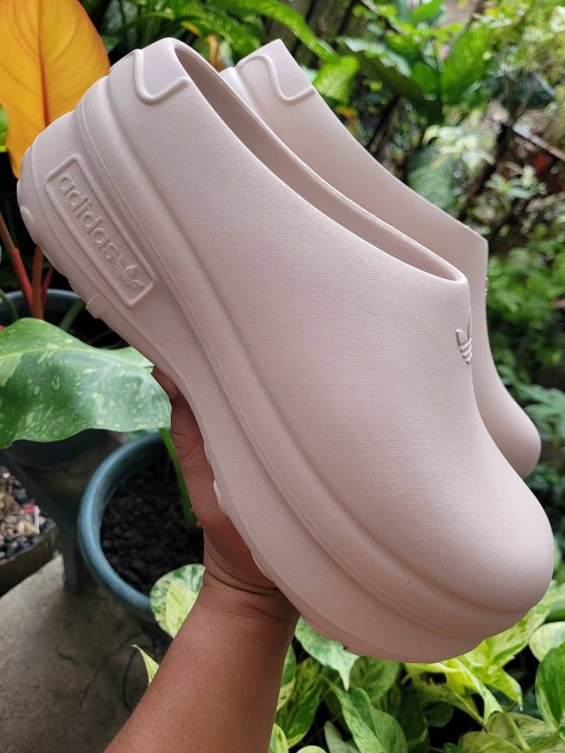 Adidas Adifom Stan Smith Mule Shoes (Category: Slippers and slides) located in Kabankalan. Submitted by stylesavy (Listing ID 1470000418, Image 3). Description: - Authentic Adidas Adifom Stan Smith mule shoes in trendy beige -size 9, 42 US - Convenient slip-on design with textured foam upper - Iconic debossed trefoil logo on the front - Stylish chunky platform sole featuring a circular tread pattern - Clean footbed with printed branding and origi