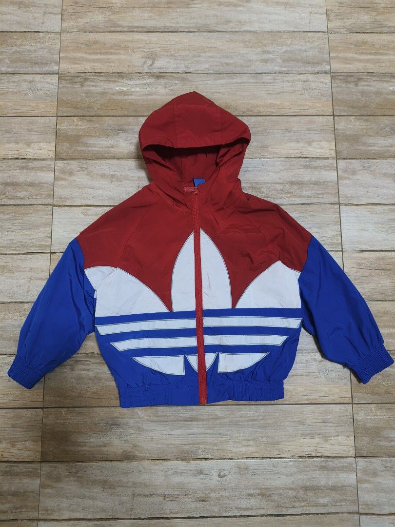 Adidas big logo kids jacket (Category: Babies & Kids Fashion) located in Siniloan. Submitted by talktotheroses (Listing ID 1469972816, Image 1). Description: 5-7yr old no issue.