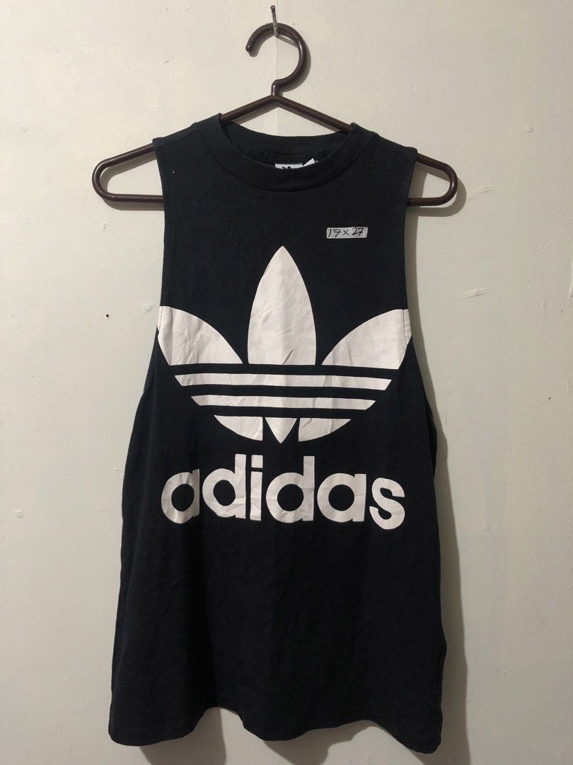 Adidas Biglogo (Category: Activewear) located in Manila. Submitted by raremountain00 (Listing ID 1470133449, Image 1). Description: Authentic Excellent condition Small - Men Medium to large - Women No issue.