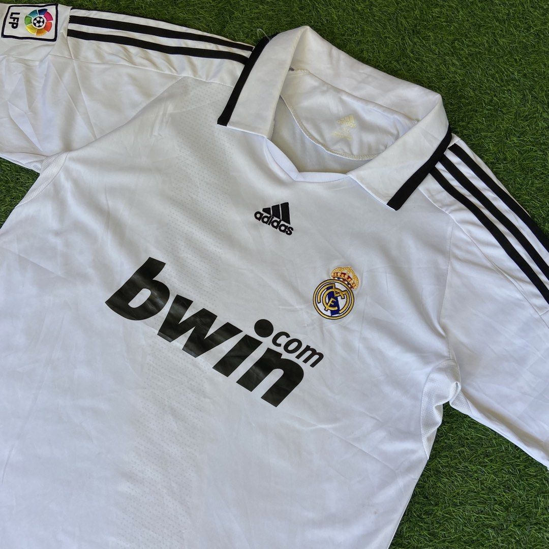 Adidas Bwin Polo Jersey (Category: Tshirts & Polo Shirts ) located in Davao. Submitted by payts.wruh (Listing ID 1470120945, Image 1). Description: Adidas Bwin XL 23x30 good condition need wash see photo for details PM if interested💌.