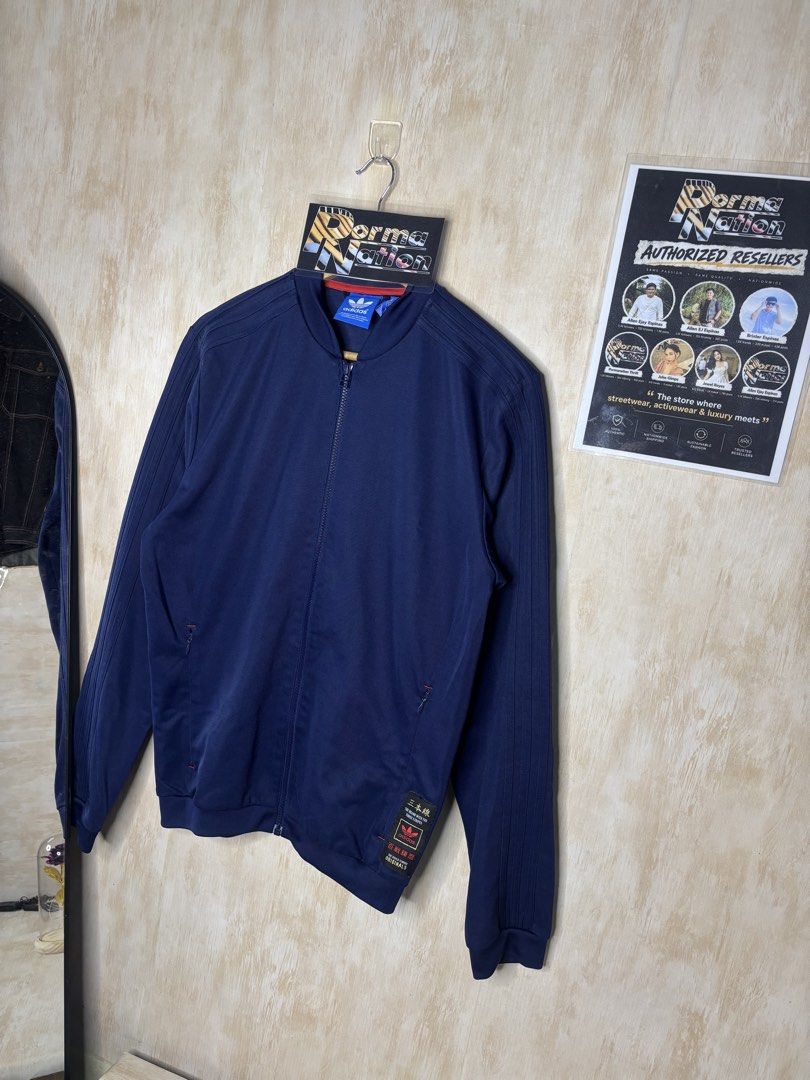 ADIDAS JAPAN LIMITED EDITION TRACK JACKET (Category: Coats, Jackets and Outerwear) located in Cabuyao City. Submitted by pormanation-thrift-store (Listing ID 1470000435, Image 2). Description: ADIDAS JAPAN LIMITED EDITION TRACK JACKET Condition: LIKE NEW Color rate: 10/10 (PWEDE SA MASELAN) Size: MEDIUM Dimes: 21”Wx27.5”L Issue: NONE‼️ Price: 1500.