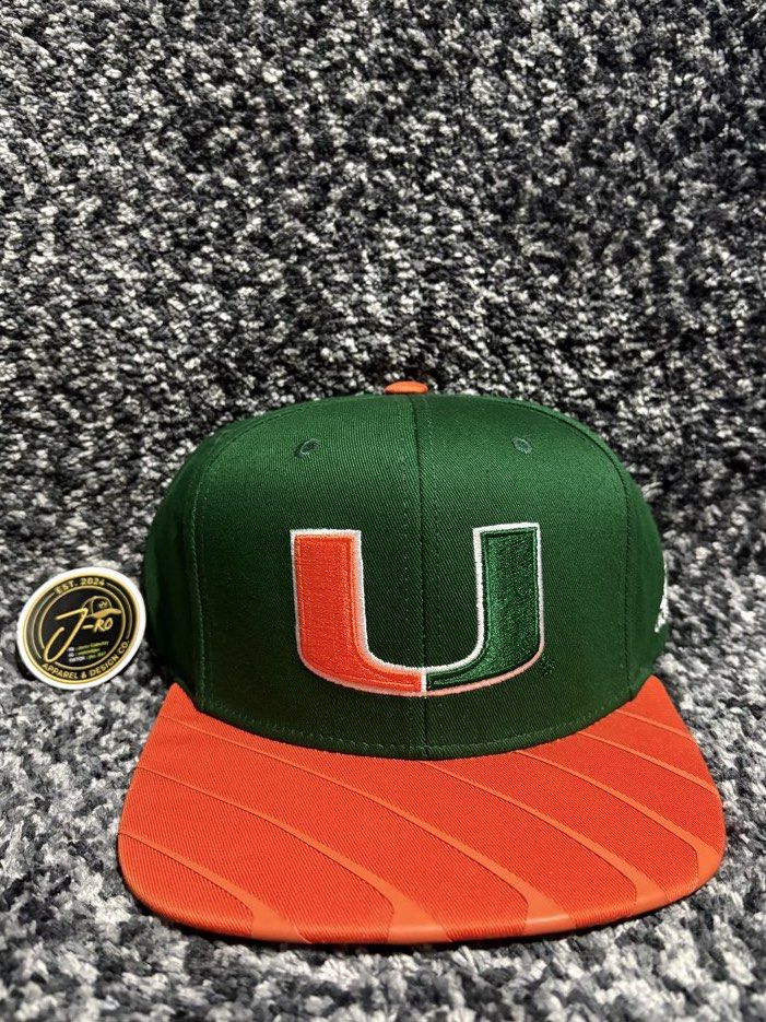Adidas Miami Hurricanes NCAA On-Field (Category: Caps & Hats) located in Narvacan. Submitted by jko_247 (Listing ID 1470139929, Image 2). Description: Adidas Miami Hurricanes NCAA On-Field Baseball Adjustable Hat Brand New Price: ₱900.