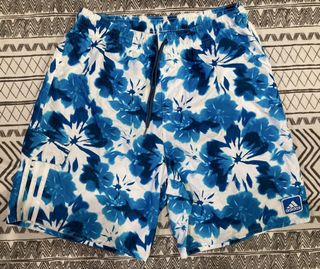 (Category: ) located in . Submitted by amorhesthrift (Listing ID 1470063598, Image 1). Description: .