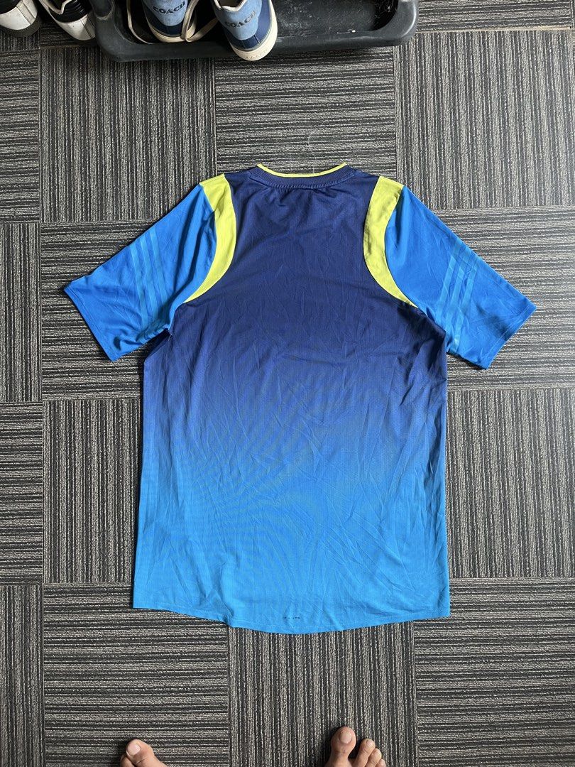 ADIDAS OVERSIZED FOOTBALL JERSEY (Category: Activewear) located in Imus. Submitted by thriftsportph (Listing ID 1470013466, Image 3). Description: Size on Tag : Large (Asian) Dimension : L28” W21” Price : 380 Condition : 8.5/10 Issue : Faded Logo at the Chest , the rest excellent..