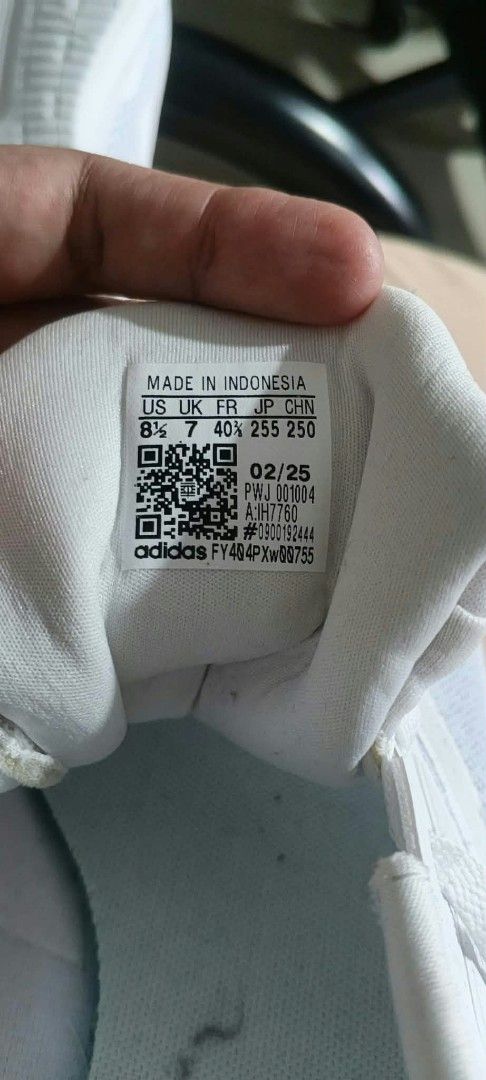 Adidas Runfalcon 5 (Category: Sneakers) located in Las Pinas. Submitted by cyrnkm (Listing ID 1469947598, Image 3). Description: Size: 8.5 womens Price is slightly negotiable 📍Naga Road Las Piñas .