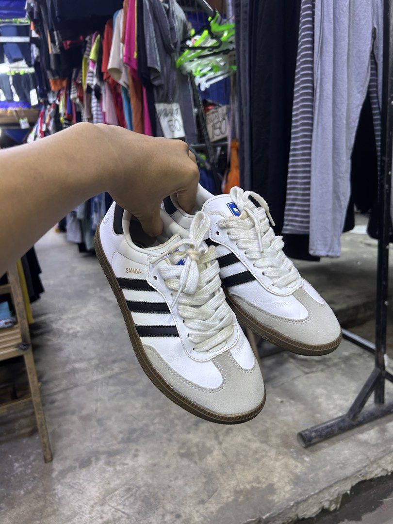 ADIDAS SAMBA (AUTH) (Category: Shoe inserts) located in Talakag. Submitted by heisenberg_0712 (Listing ID 1469975348, Image 3). Description: EXCELLENT CONDITION NO MAJOR FLAWS MAGANDA PA AT WALANG HEELDRAGS SIZE 38 (see tags on pics).