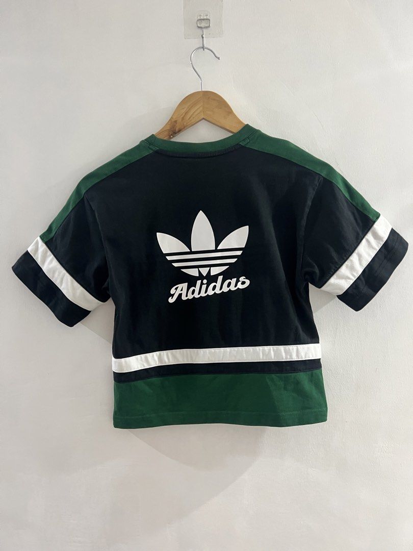 Adidas short-sleeve crop top panel tee (Category: Shirts) located in Muntinlupa City. Submitted by thriftdripbyjm (Listing ID 1469950016, Image 2). Description: Color rate: 10/10 as new Dimes:15x18.5 (S-M fit) Sleeve: 7 Issue: none Price: 950+sf .