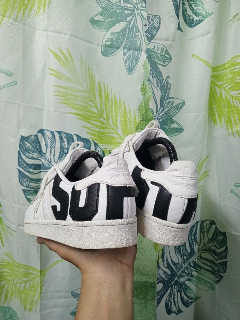 Adidas SUPERSTAR BIG LOGO (Category: Dress Shoes) located in Iloilo. Submitted by ruummaarr (Listing ID 1470010626, Image 1). Description: ‼️Adidas SuperStar BIG LOGO 📍US: 8 📍EUR: 41.5 📍UK: 7.5 Asking Price: 999 💸MOP: GCASH 📦MOD: J&T EXPRESS 📍ILOILO.