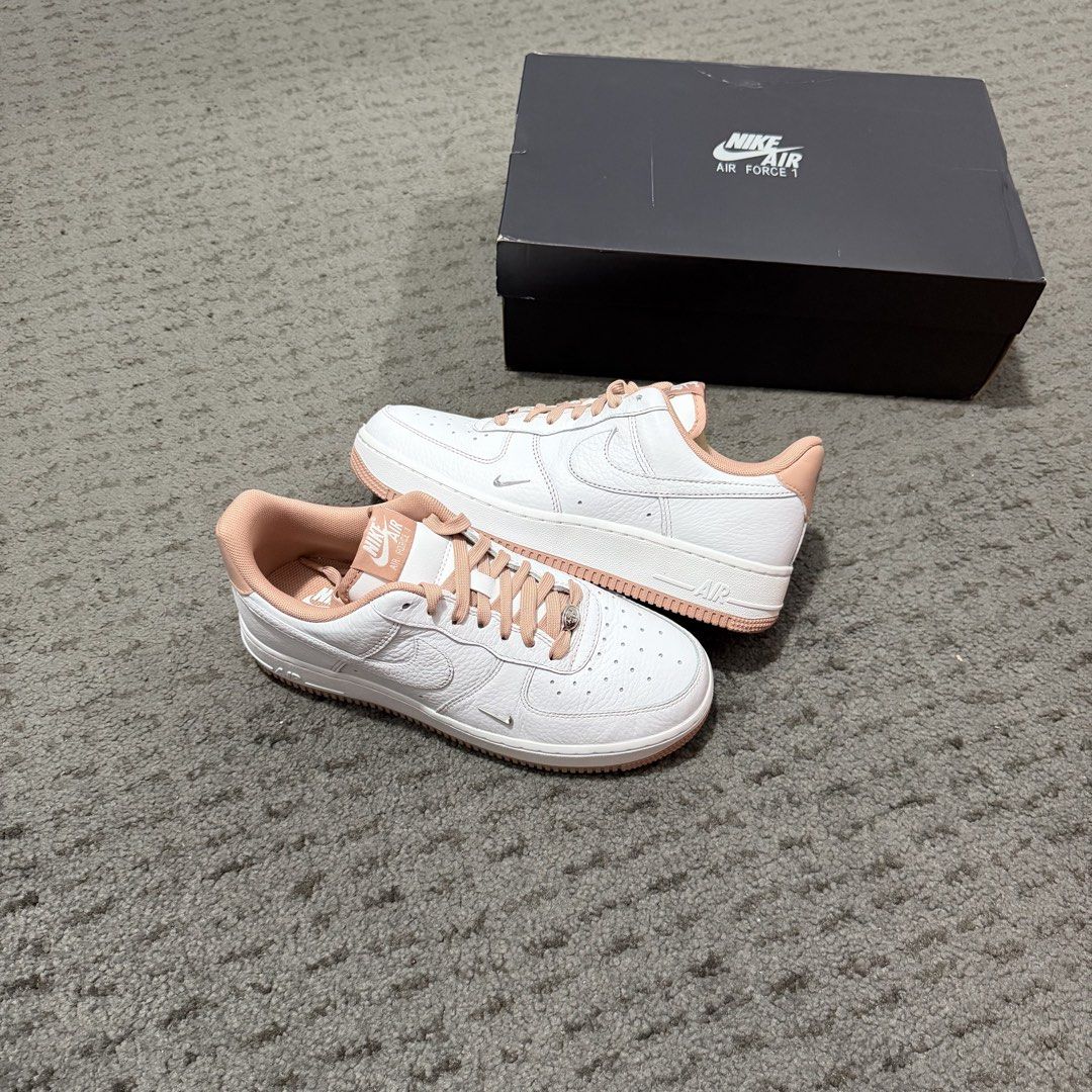 Af 1 07 Particle Pink (Category: Sneakers) located in Cavite. Submitted by acentials (Listing ID 1470061149, Image 1). Description: Af1 07 Particle Pink sz 8w / new Php 2,498.
