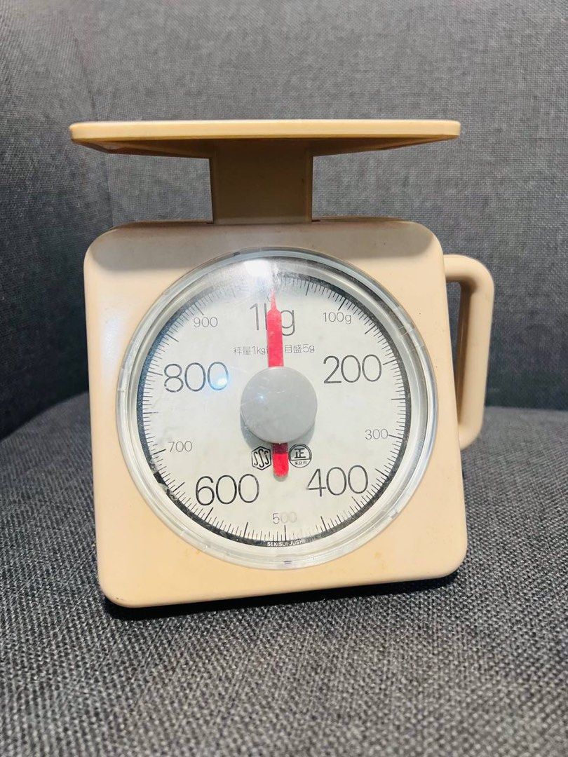 Affordable cream-colored analog kitchen spring scale 😍👌🏻 (Category: Health Monitors & Weighing Scales) located in Malolos. Submitted by afford.japan (Listing ID 1470009329, Image 1). Description: Affordable cream-colored analog kitchen spring scale 😍👌🏻.