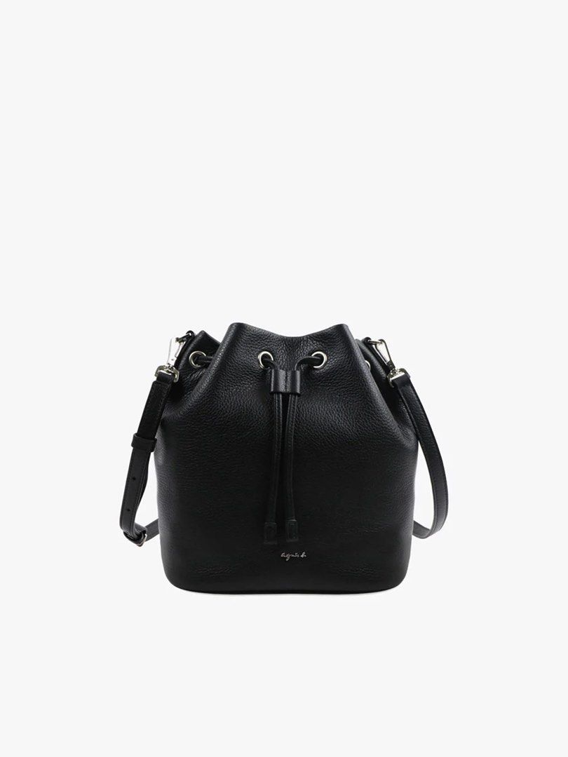 Agnes B Voyage Bucket Bag (Category: Shoulder Bags) located in Manila. Submitted by maurisio (Listing ID 1470053057, Image 2). Description: Replaced sling hence selling low.