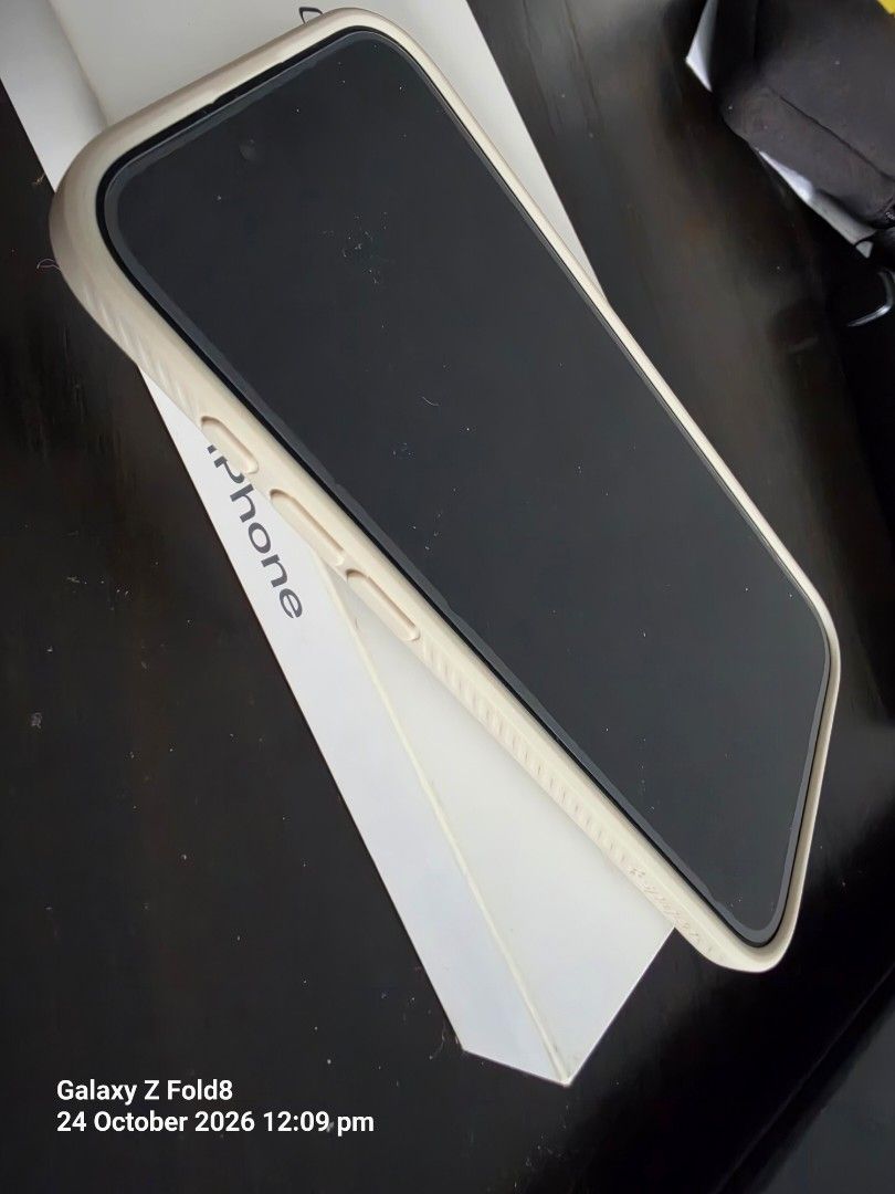 Air iPhone 17 (Category: iPhone Air Series) located in Makati City. Submitted by 09955740993 (Listing ID 1470023705, Image 2). Description: with apple warranty 5 months used with box with original case 2x spigen tempered glass since day 1 meetup or lalamove shangrila edsa starbucks transaction is final. test what you need to test. no icloud. factory restored. no find my. all good. no issue. with warranty. message me 938.008.1111.