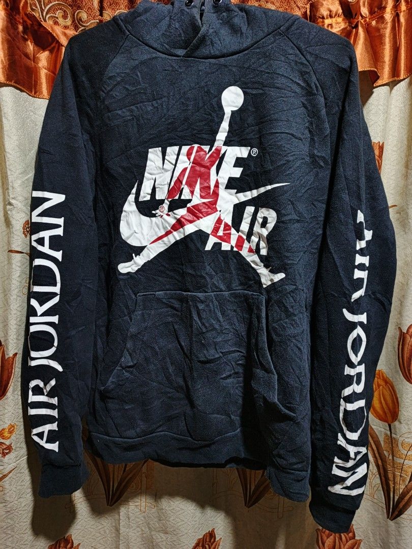 Air Jordan (Category: Coats, Jackets and Outerwear) located in Bagabag. Submitted by kjmthrift (Listing ID 1470072606, Image 1). Description: air Jordan still a good condition good as new.. location:Nueva Vizcaya.