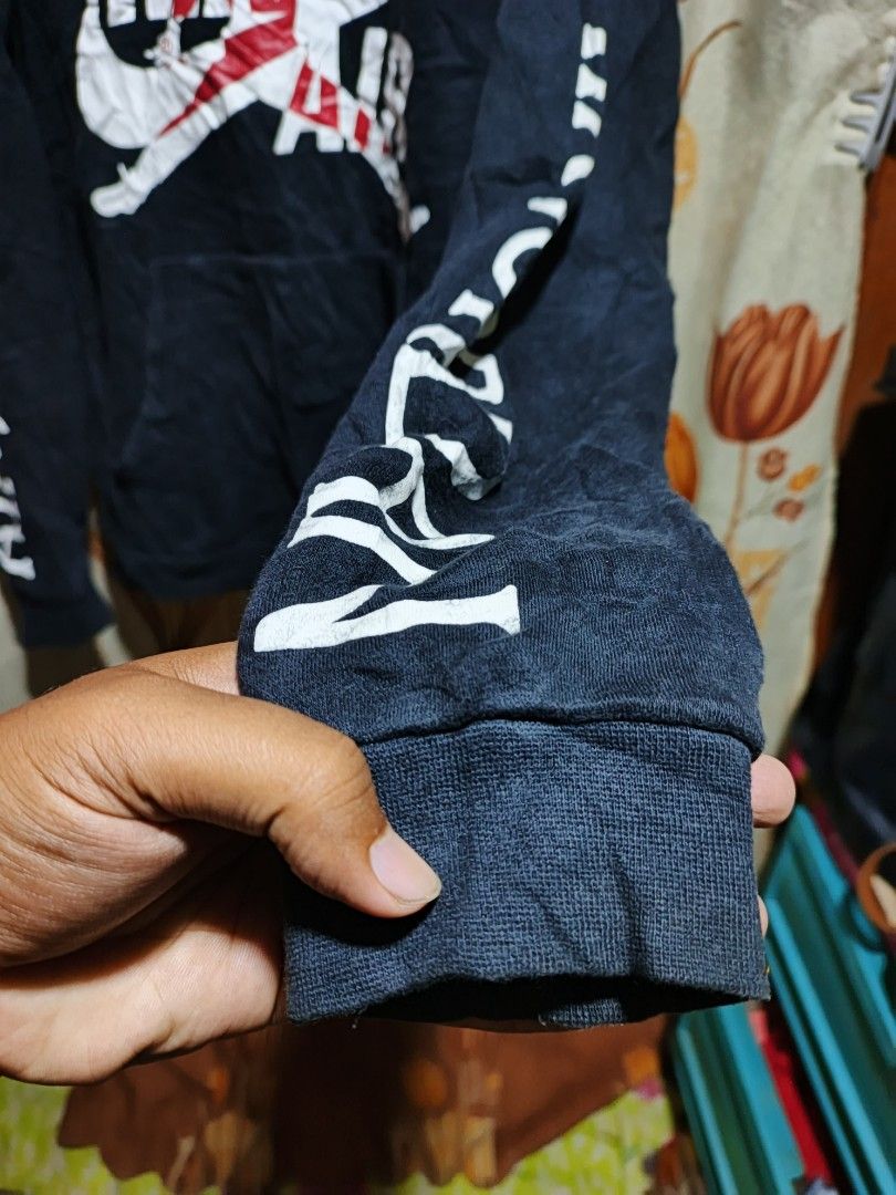 Air Jordan (Category: Coats, Jackets and Outerwear) located in Bagabag. Submitted by kjmthrift (Listing ID 1470072606, Image 2). Description: air Jordan still a good condition good as new.. location:Nueva Vizcaya.