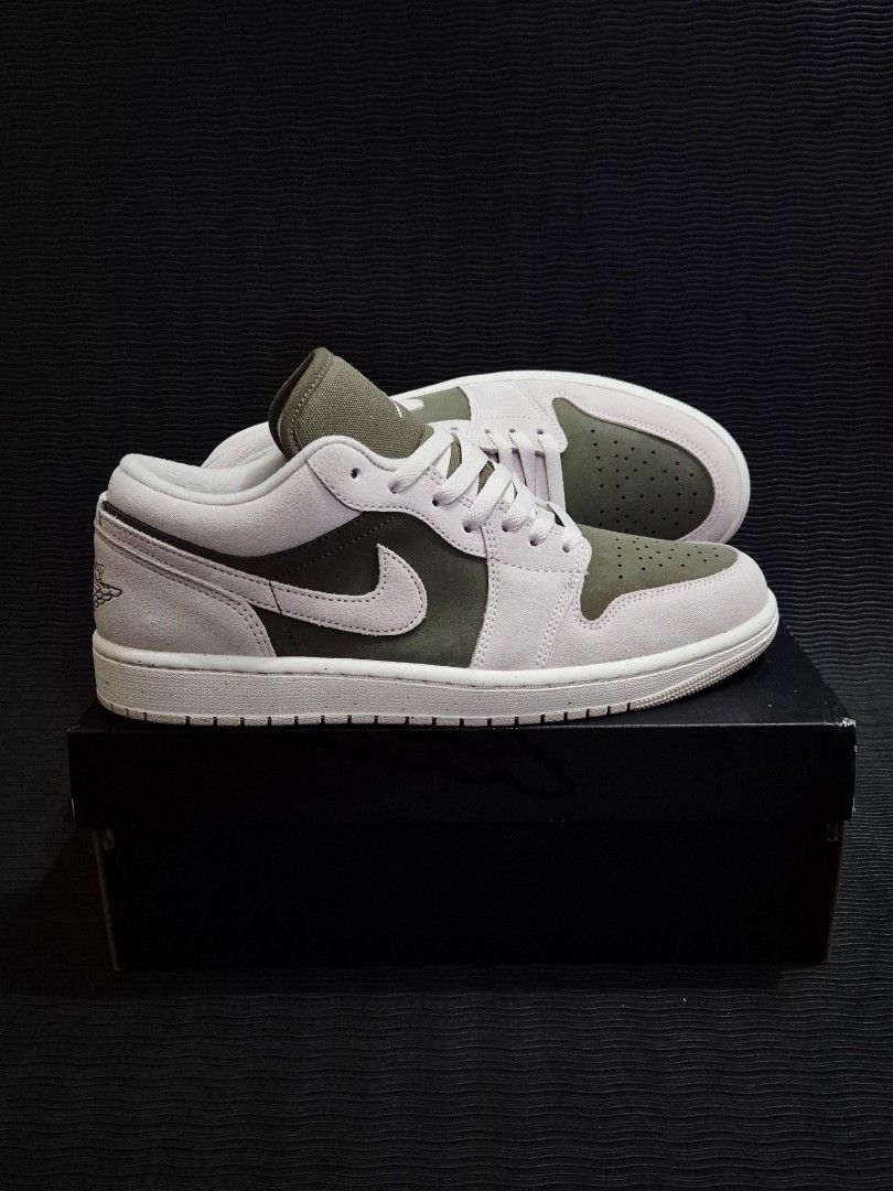 Air Jordan 1 Low SE 'Medium Olive' (Category: Sneakers) located in Manila. Submitted by jrtgunao32451 (Listing ID 1469952779, Image 3). Description: ▪︎Php 4,800 (Below SRP Php 7,295) ▪︎Size: 10 US Men's ▪︎Brand new with OG box ▪︎Proof of previous transactions: 📌 Follow us on FB and IG: jjcsoles 📌 ▪︎Mode of Payment: Gcash /BPI /BDO 🚚 Lalamove / LBC (Shipping fee will be shouldered by the buyer) 📍Meet-up (Near LRT2 Antipolo Station / SM Masinag