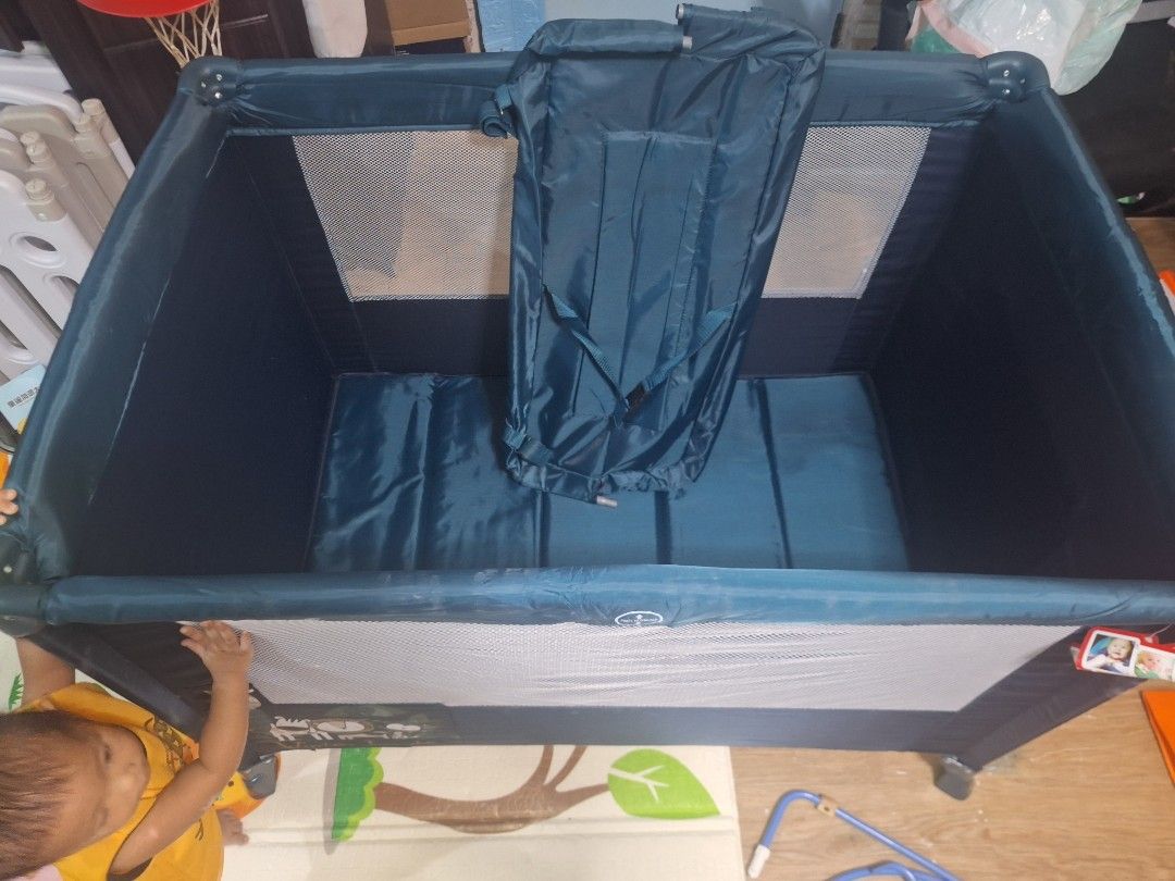 Akeeva Winter Jungle Baby Playpen (Category: Infant Playtime) located in Manila. Submitted by 2lj_closet (Listing ID 1469989100, Image 2). Description: brand new d nagamit w tags .