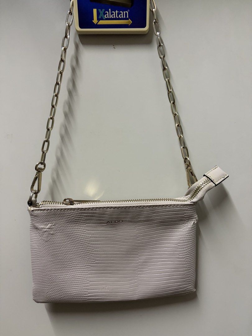 Aldo Bag (Category: Shoulder Bags) located in Makati City. Submitted by parvati (Listing ID 1469982820, Image 1). Description: .