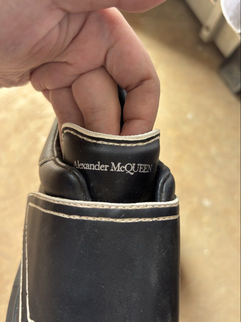 Alexander McQueen Court Sneaker (Category: Babies & Kids Fashion) located in Puerto Princesa. Submitted by 18arc (Listing ID 1470031669, Image 2). Description: Alexander McQueen Court Sneaker Size: EU 31 Good for 5-6 years old.