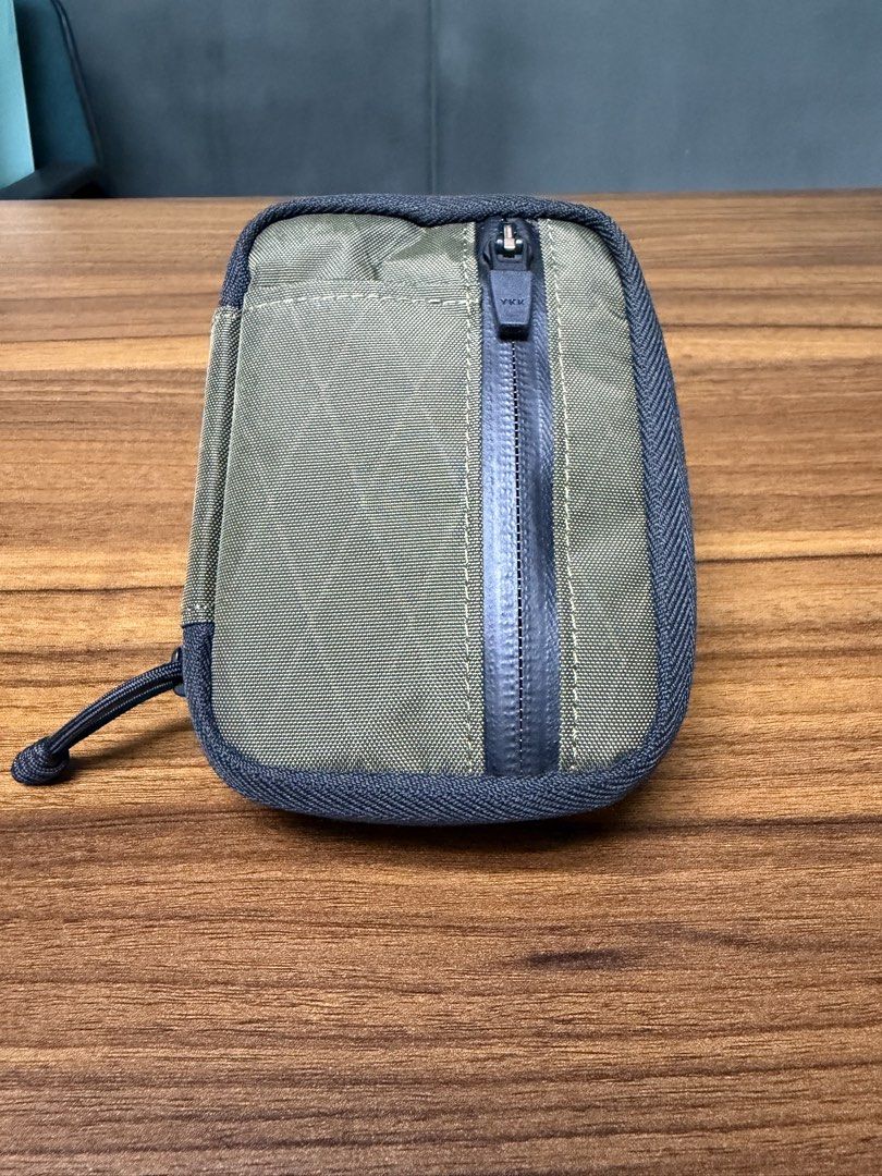 Alpaka Hub Pouch Pro XPAC Green (Category: Belt bags, Clutches and Pouches) located in Makati City. Submitted by fujitiv (Listing ID 1469984151, Image 1). Description: Got from Alter Ego Shang last September. Unused as I switched to a caddy + sling for my EDC Fits a knife, pen, torch, pry, bits and bobs Makati / Sta Ana.