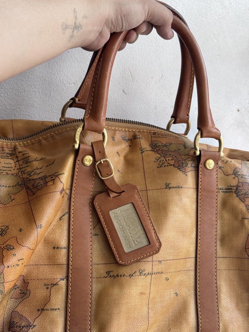 ALVIERO MARTINI 50cm Weekender Bag (Category: Luxury Bags & Wallets) located in Manila. Submitted by thriftyhaven2023 (Listing ID 1469970955, Image 2). Description: No Sling Negotiable Has normal signs of usage only.