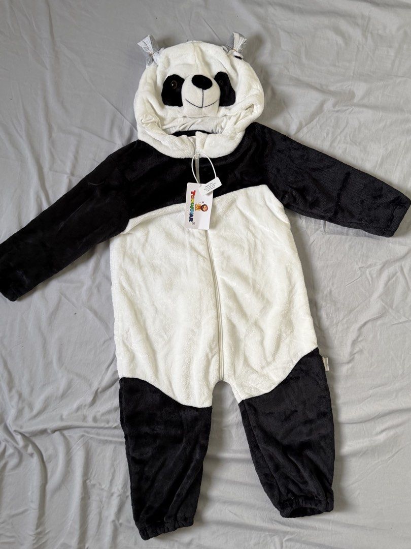 Amazon Panda Costume Onesie (Category: Babies & Kids Fashion) located in Makati City. Submitted by chirpybunny (Listing ID 1470089339, Image 1). Description: - bnew with tag - bought from amazon - best fits 2-3 yo - Size: 110 on tag - Black and white plush material with front zip - 100% polyester shell with 100% cotton hat lining.