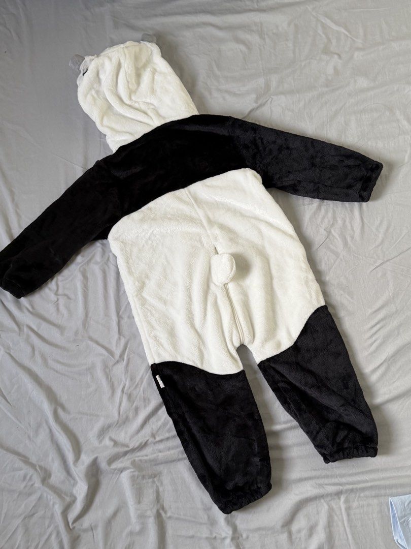 Amazon Panda Costume Onesie (Category: Babies & Kids Fashion) located in Makati City. Submitted by chirpybunny (Listing ID 1470089339, Image 3). Description: - bnew with tag - bought from amazon - best fits 2-3 yo - Size: 110 on tag - Black and white plush material with front zip - 100% polyester shell with 100% cotton hat lining.
