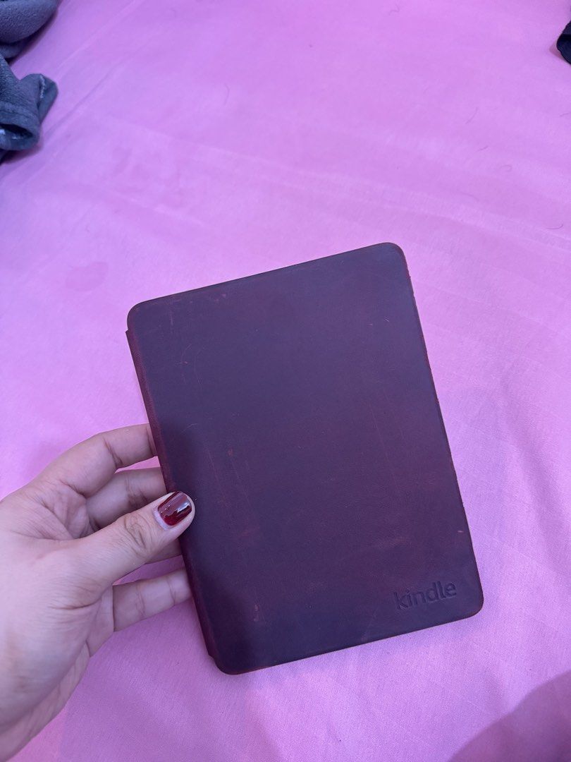 Amazon Ruby Leather Case Magnetic (Category: Cases & Sleeves) located in Manila. Submitted by kimmymatcha (Listing ID 1470087370, Image 1). Description: .