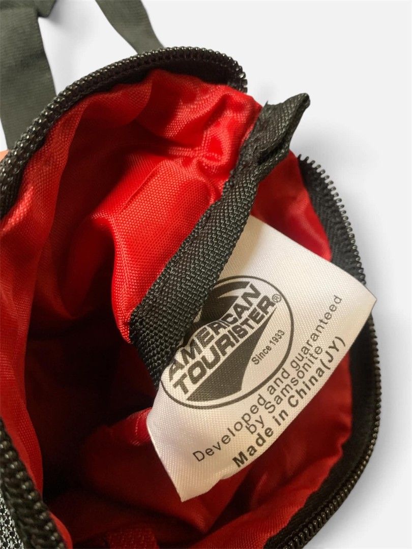 American tourister sling bag (Category: Sling Bags) located in General Santos City (Dadiangas). Submitted by amara_preloved (Listing ID 1470029174, Image 3). Description: .